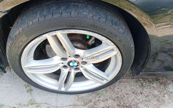 BMW 528i