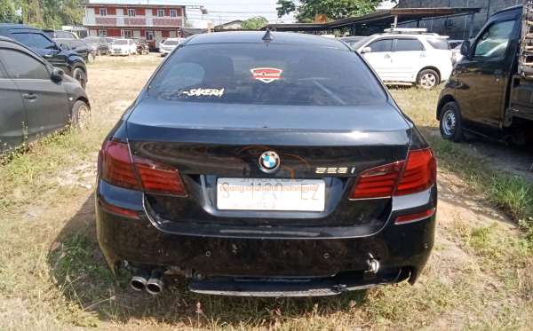 BMW 528i
