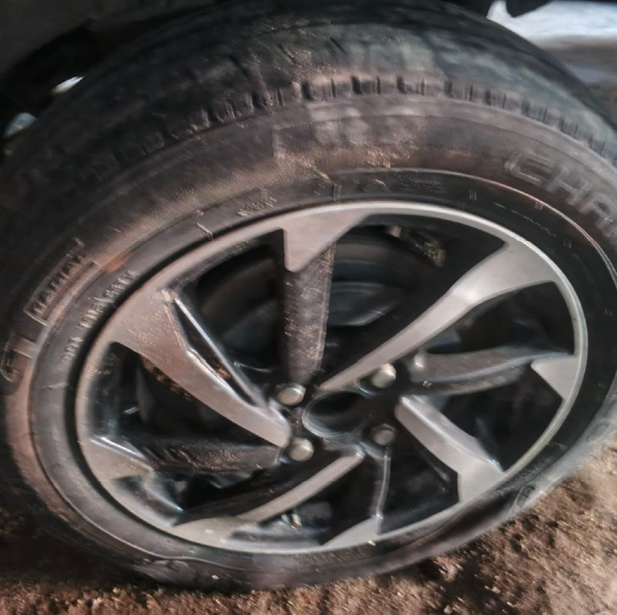 DAIHATSU SIGRA  R
