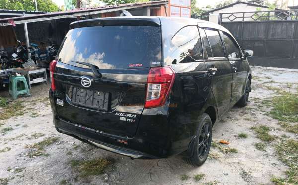 DAIHATSU SIGRA