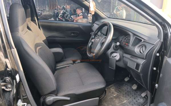 DAIHATSU SIGRA