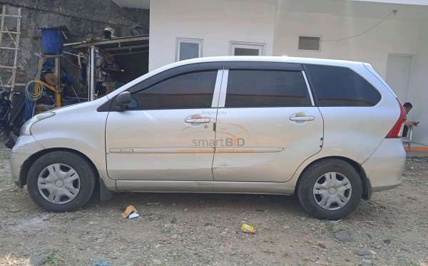 DAIHATSU XENIA X