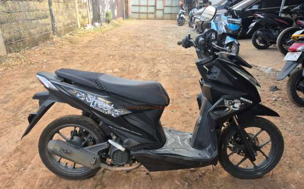 HONDA  BEAT STREET