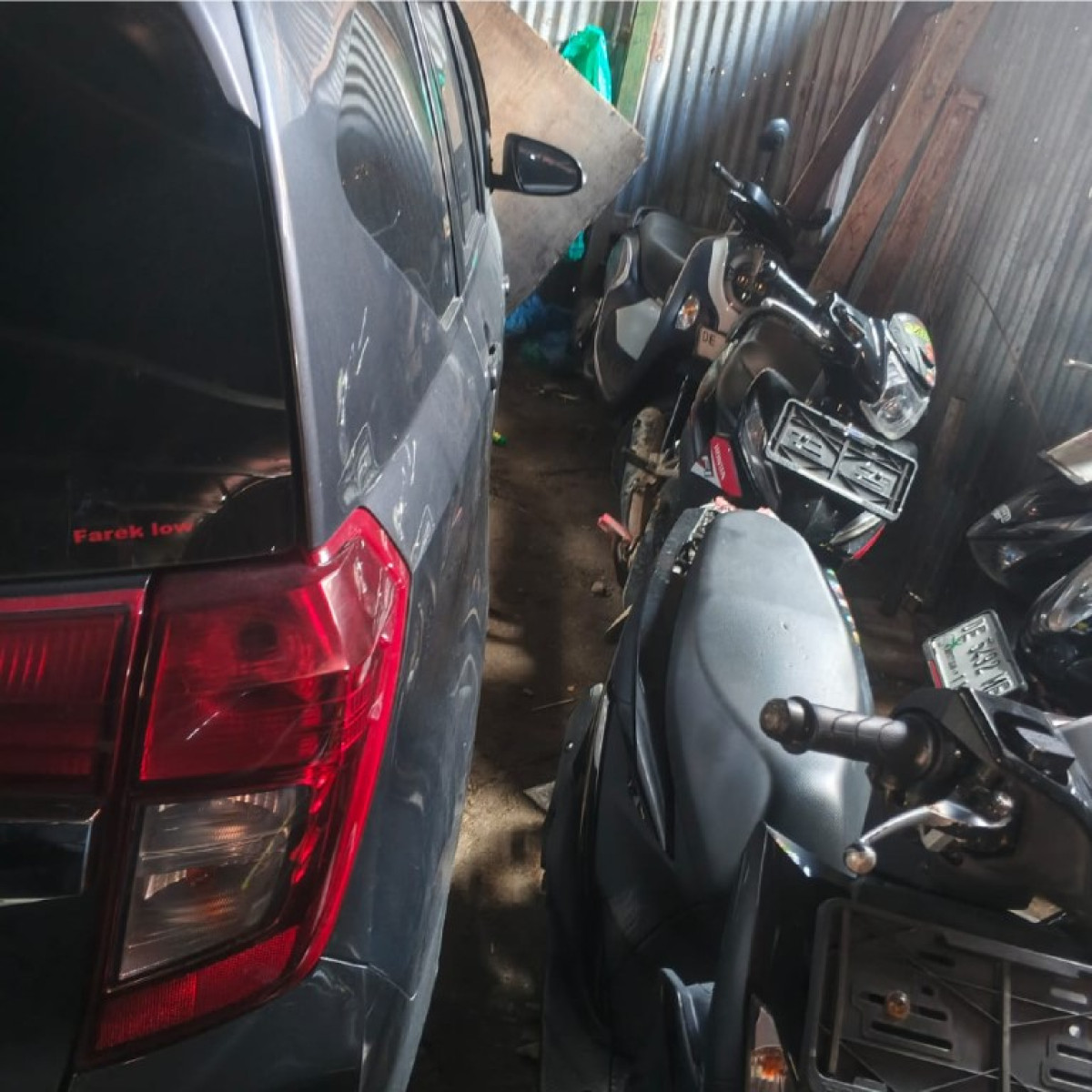 DAIHATSU SIGRA  R