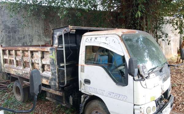 ISUZU  NKR  71 HD E2-2