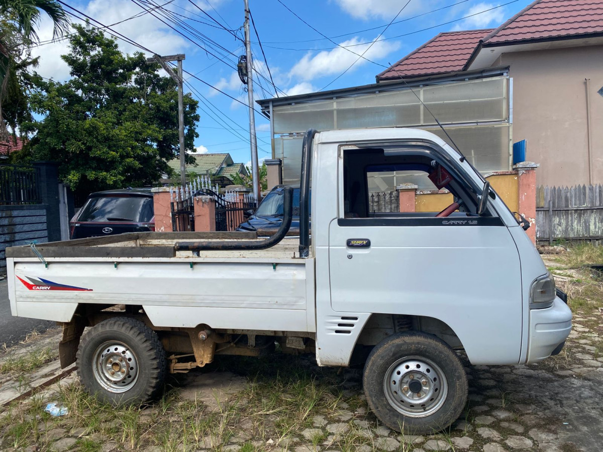 SUZUKI ST 150