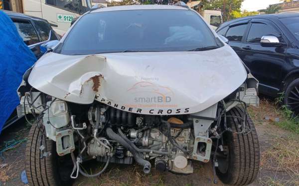 MITSUBISHI XPANDER CROSS 1.5L PLUS