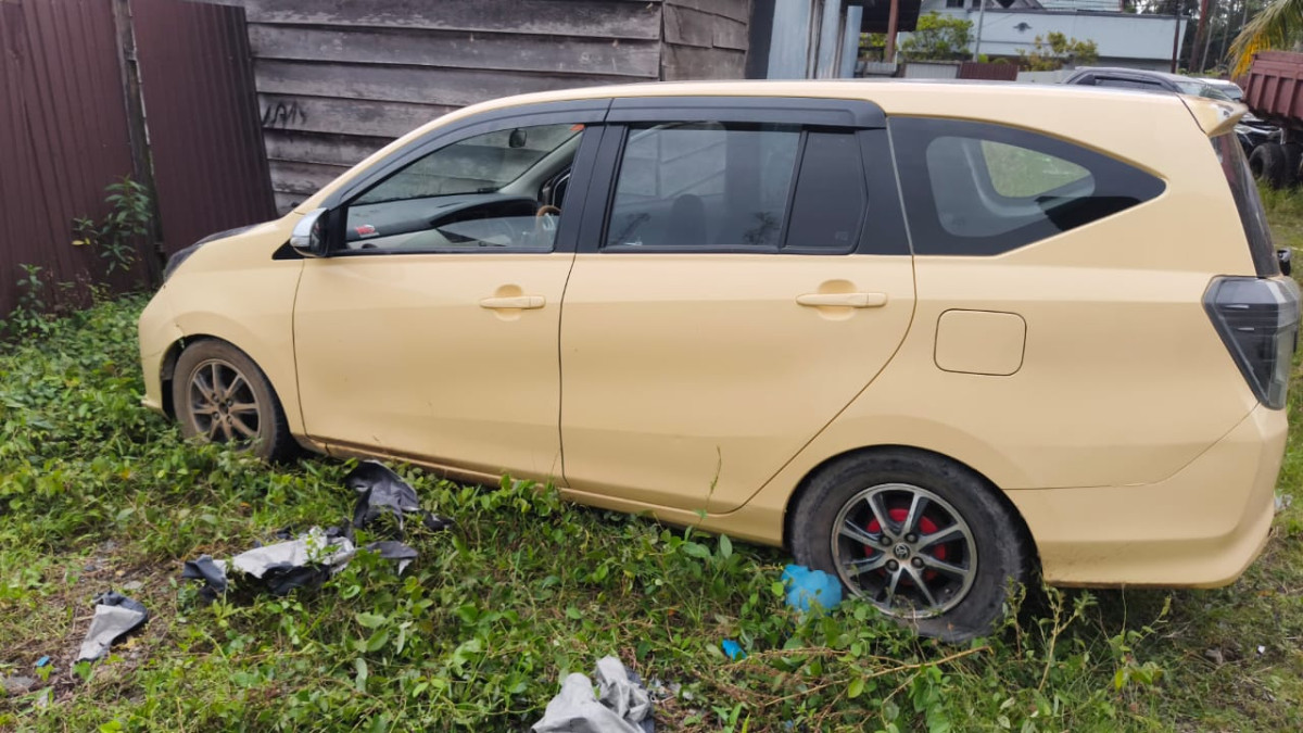 DAIHATSU SIGRA  R