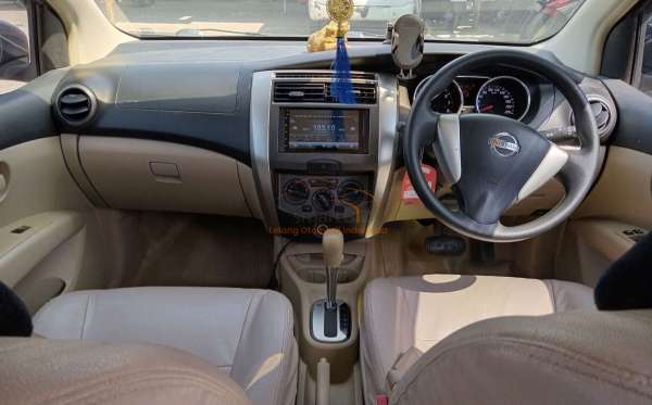 NISSAN GRAND LIVINA XV