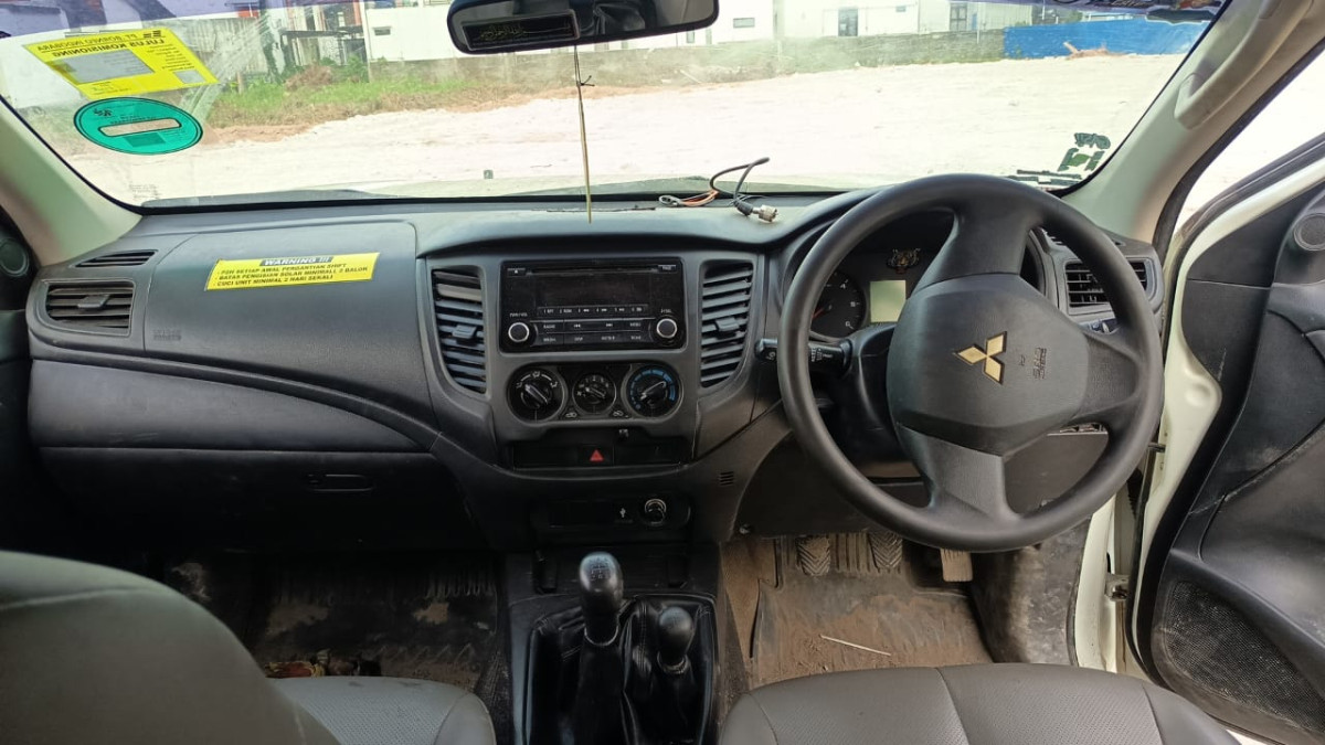 MITSUBISHI TRITON DC