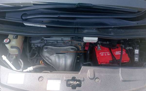 TOYOTA ALPHARD 2.5 G
