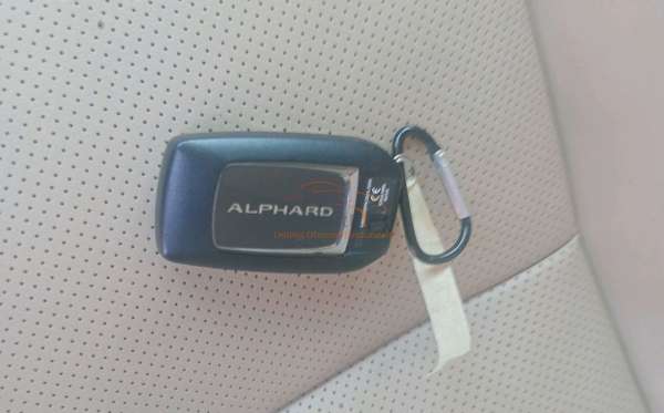 TOYOTA ALPHARD 2.5 G
