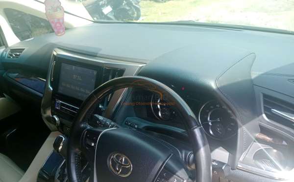 TOYOTA ALPHARD 2.5 G