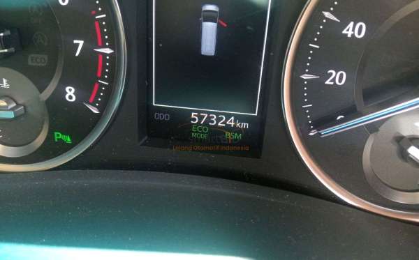 TOYOTA ALPHARD 2.5 G