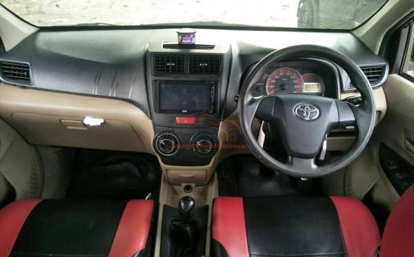 TOYOTA AVANZA 1.3 G