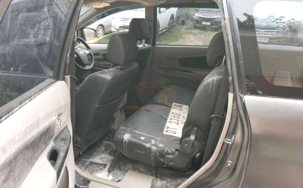TOYOTA AVANZA 1.3 G
