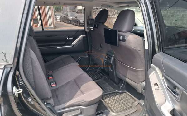 TOYOTA INNOVA ZENIX V