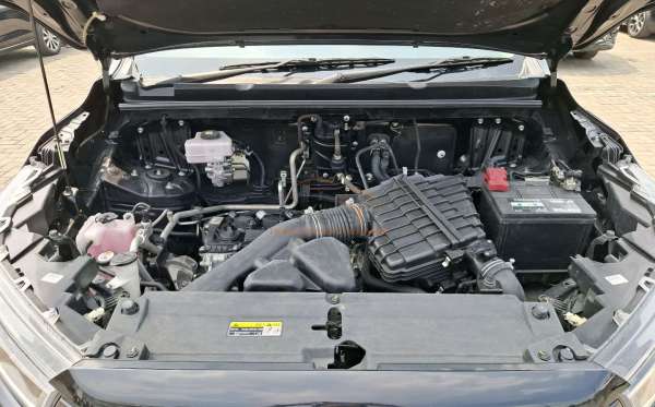 TOYOTA INNOVA ZENIX V