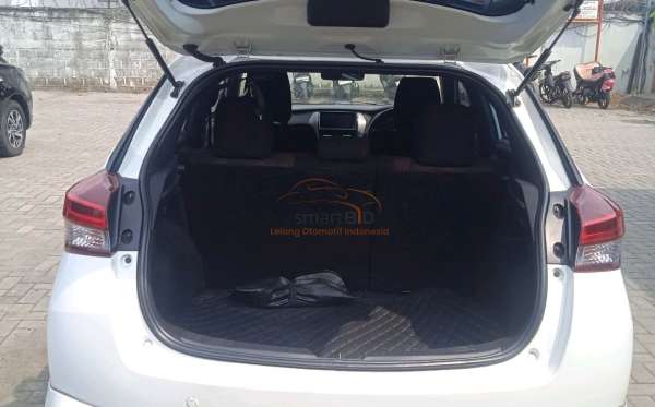 TOYOTA YARIS S