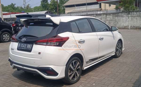 TOYOTA YARIS S