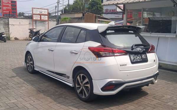 TOYOTA YARIS S
