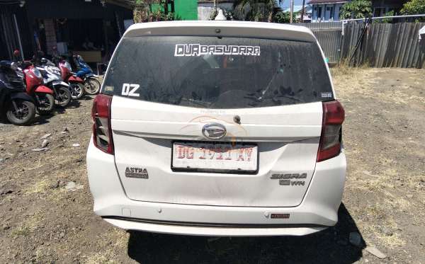 DAIHATSU SIGRA