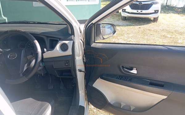 DAIHATSU SIGRA R