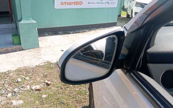 DAIHATSU SIGRA R