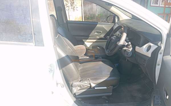 DAIHATSU SIGRA R