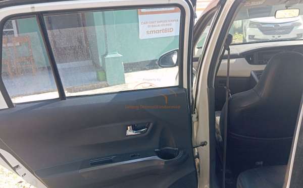 DAIHATSU SIGRA R