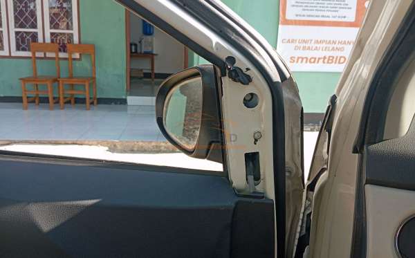 DAIHATSU SIGRA R