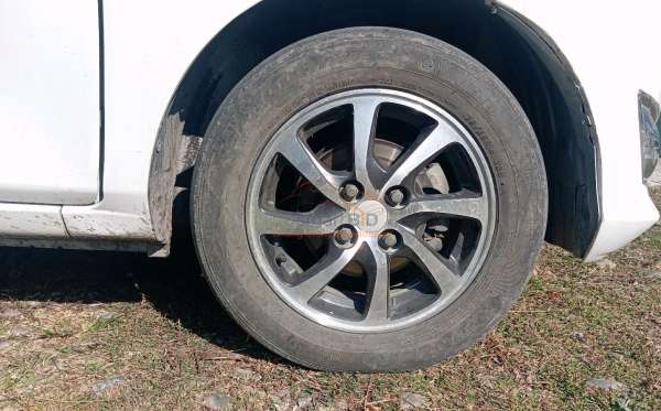 DAIHATSU SIGRA R