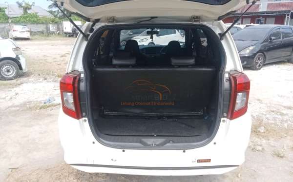DAIHATSU  SIGRA  R