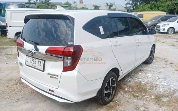 DAIHATSU  SIGRA  R
