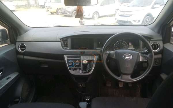 DAIHATSU  SIGRA  R