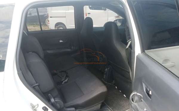 DAIHATSU  SIGRA  R