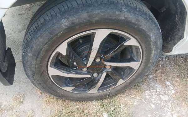 DAIHATSU  SIGRA  R