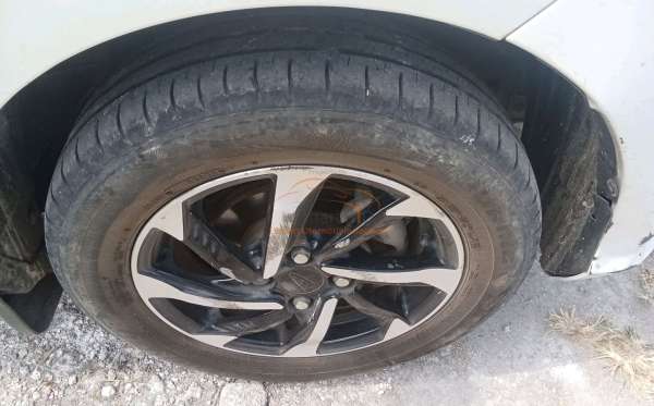 DAIHATSU  SIGRA  R