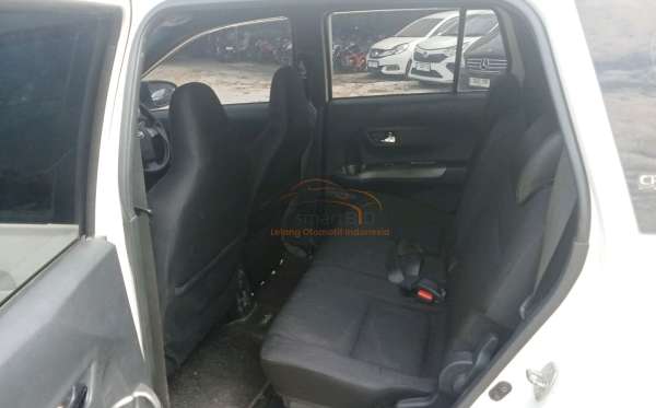 DAIHATSU  SIGRA  R