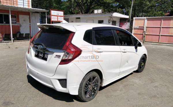 HONDA JAZZ GK5 1.5 RS