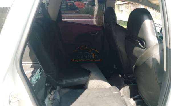 HONDA  JAZZ  GE8 1.5 E