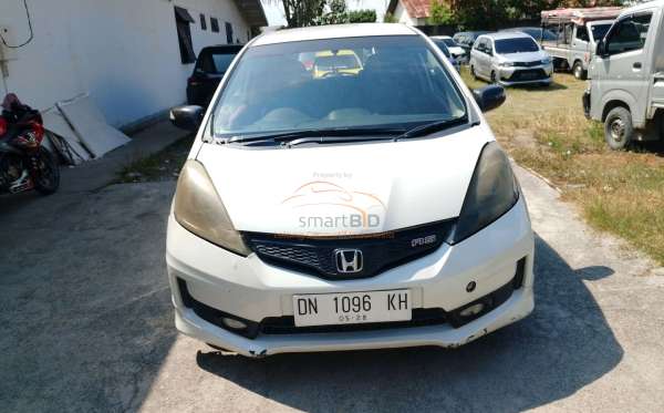 HONDA  JAZZ  GE8 1.5 E