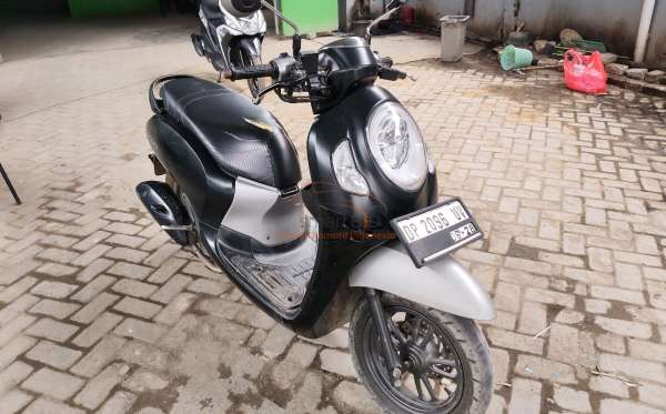 HONDA  SCOOPY