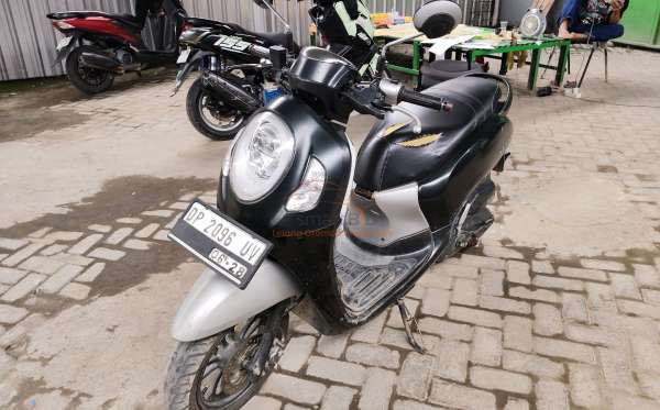 HONDA  SCOOPY