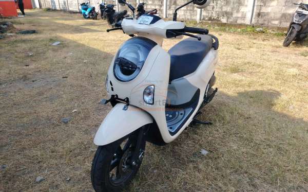 HONDA  SCOOPY
