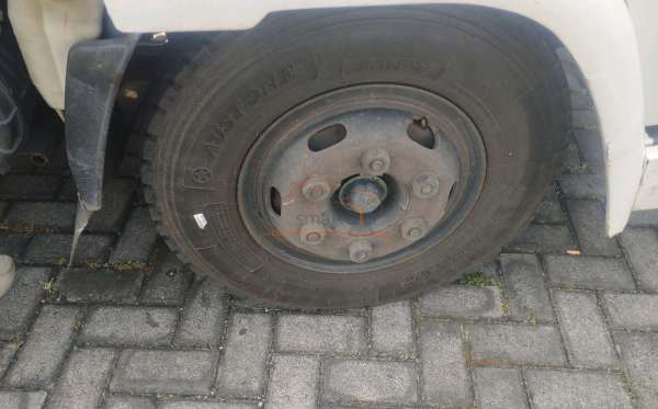 ISUZU NMR 71T HD 6.1