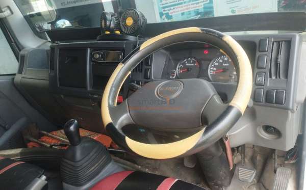 ISUZU NMR 71T HD 6.1
