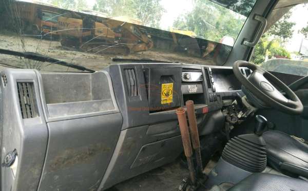 ISUZU NMR 71T HD 6.1