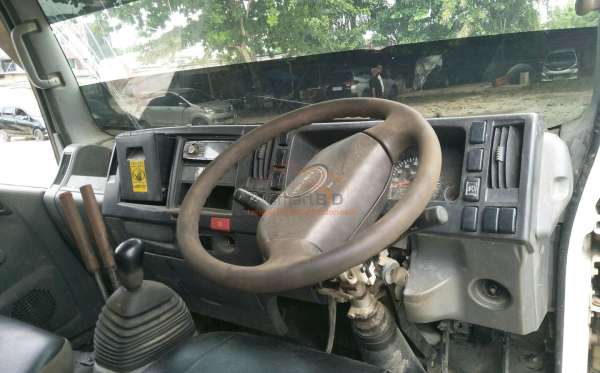 ISUZU NMR 71T HD 6.1
