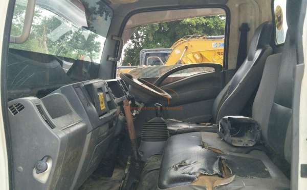 ISUZU NMR 71T HD 6.1